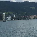 Zentral, Geraeumig Lägenhet