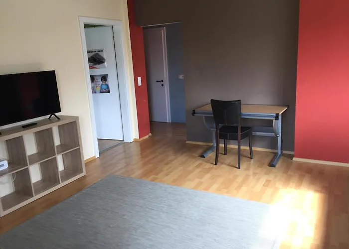 Zentral, Geraeumig Lägenhet *